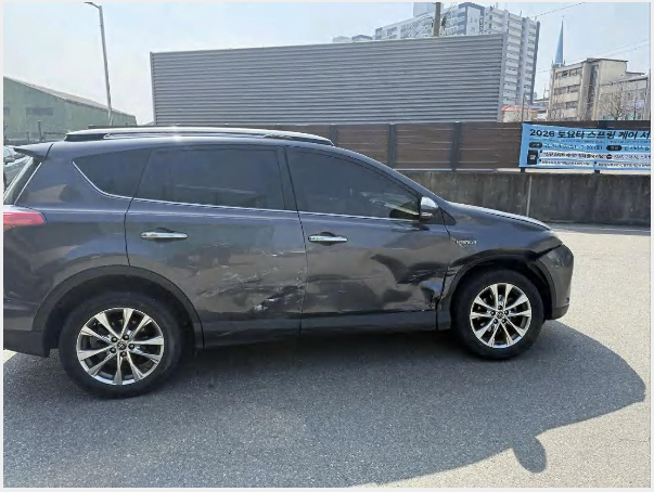 토요타 RAV4 Hybrid