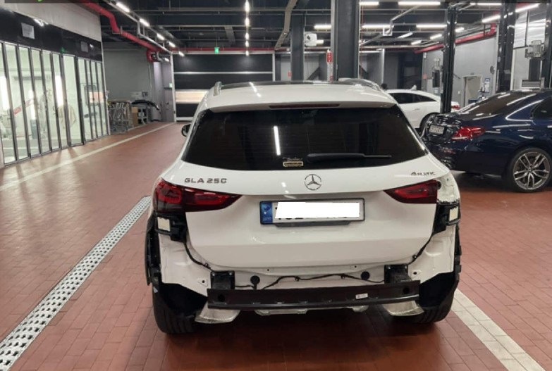 Mercedes-Benz GLA250 4MATIC