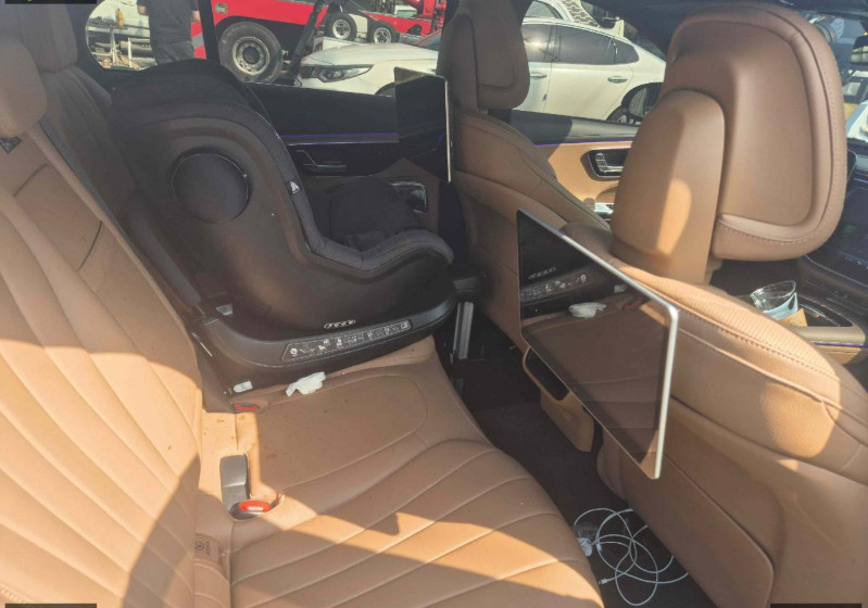 Mercedes-Benz E 300 4MATIC