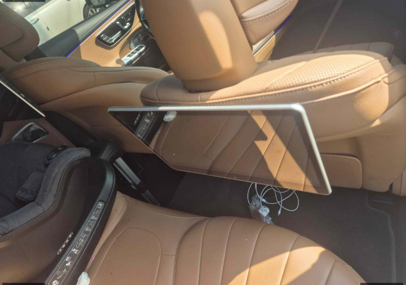 Mercedes-Benz E 300 4MATIC