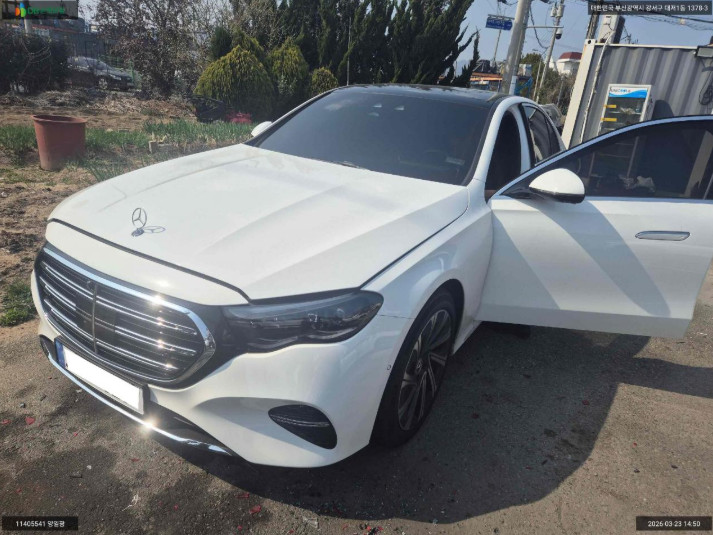 Mercedes-Benz E 300 4MATIC