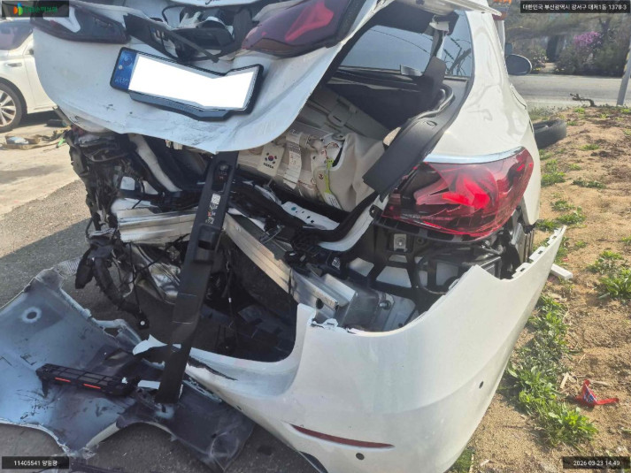 Mercedes-Benz E 300 4MATIC