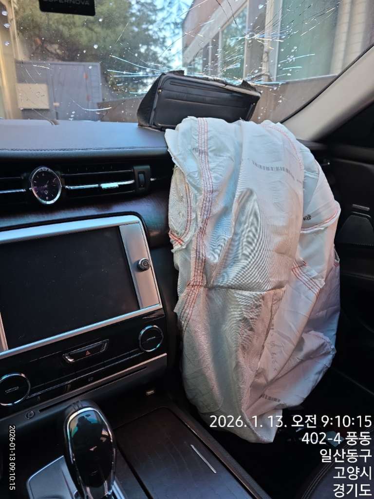 마세라티 콰트로포르테 S Q4