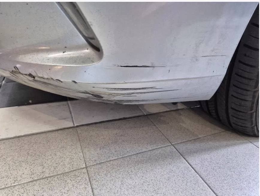 토요타 Camry Hybrid LE