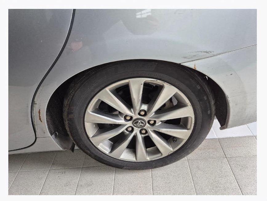 토요타 Camry Hybrid LE