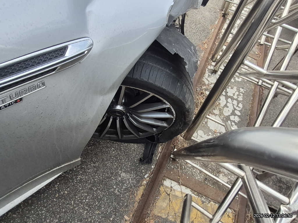 Mercedes-AMG GT43 4Matic + (사업자)