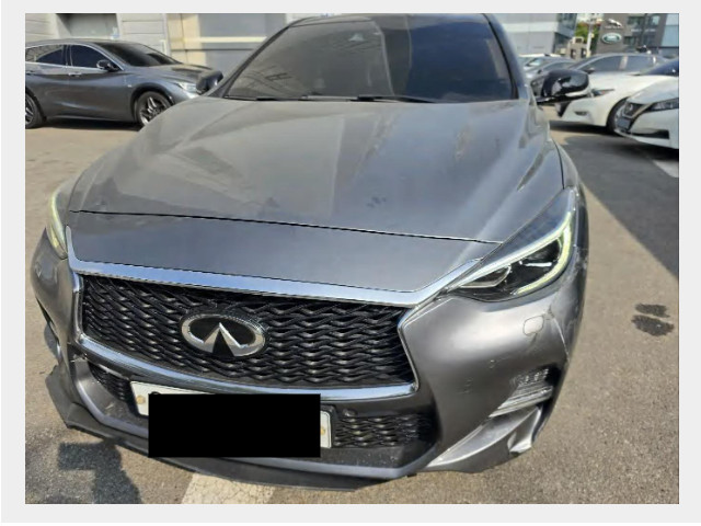 INFINITI Q30