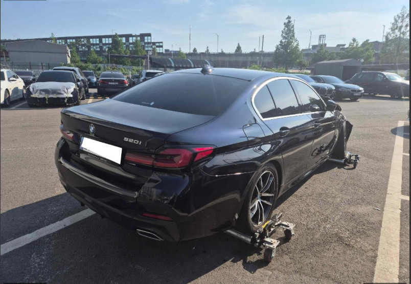 BMW 520i