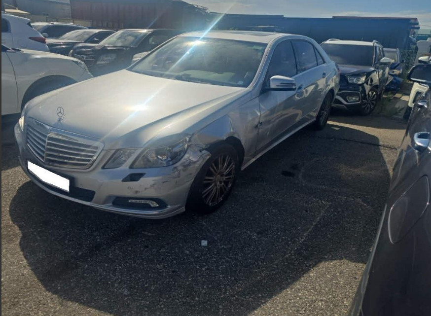 E300