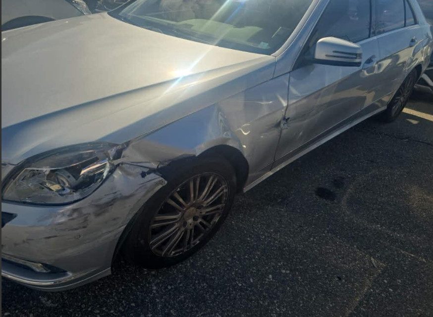 E300