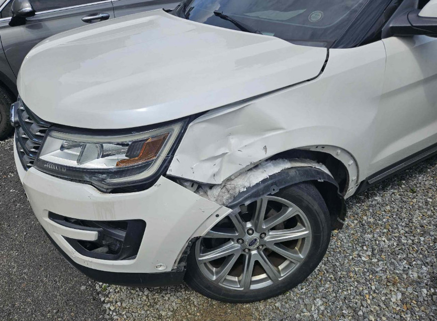 Explorer 2.3 AWD
