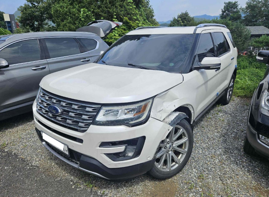 Explorer 2.3 AWD