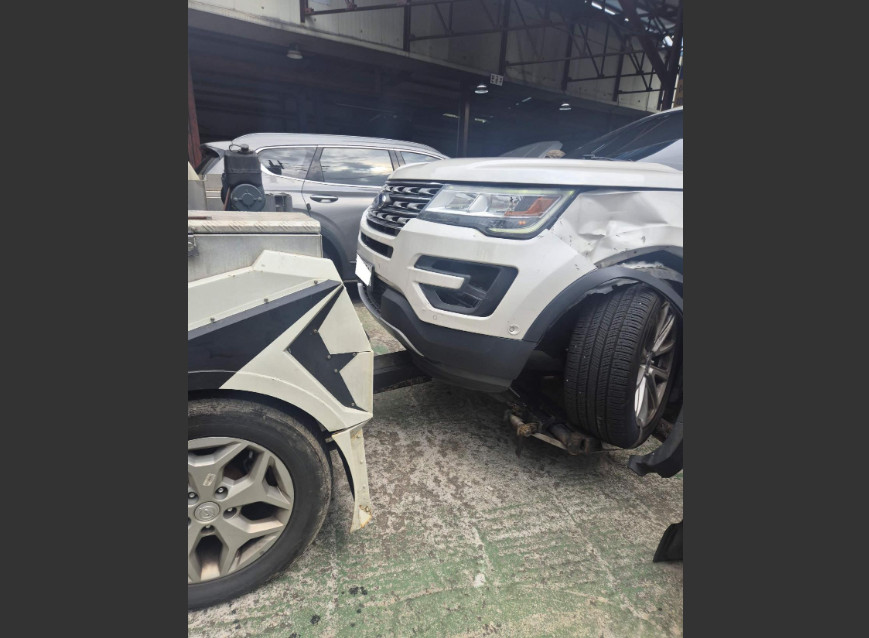 Explorer 2.3 AWD