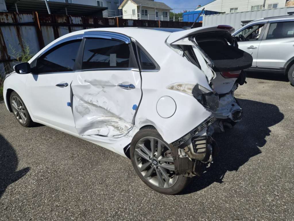 i30