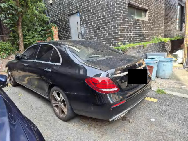 E300