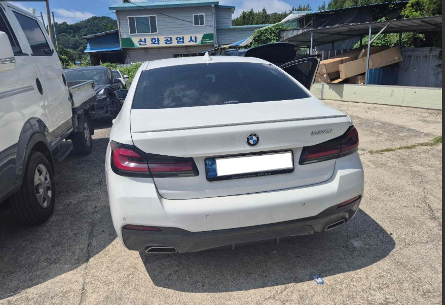BMW 520i