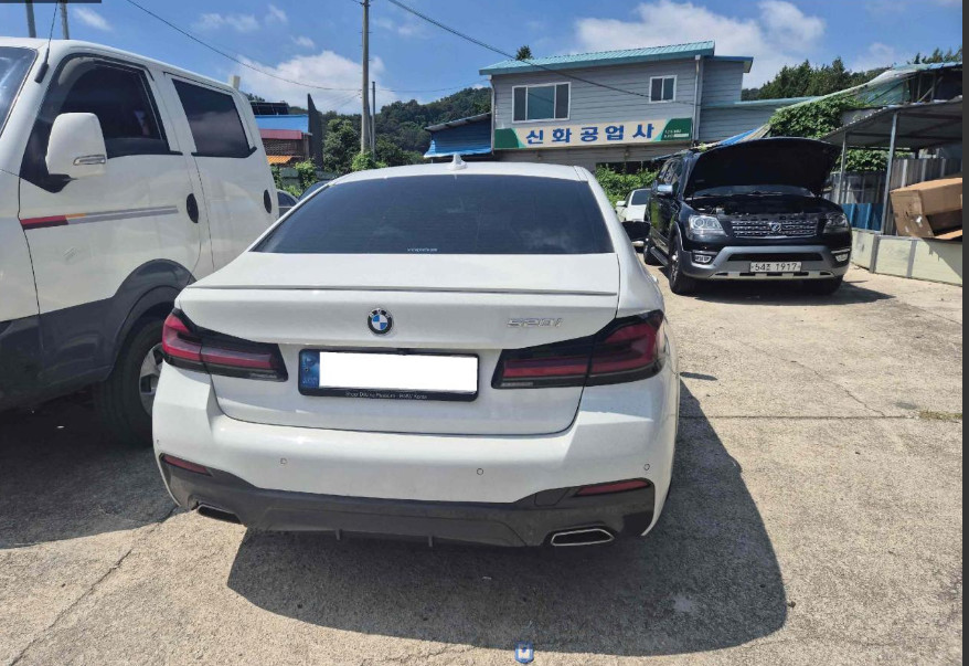 BMW 520i
