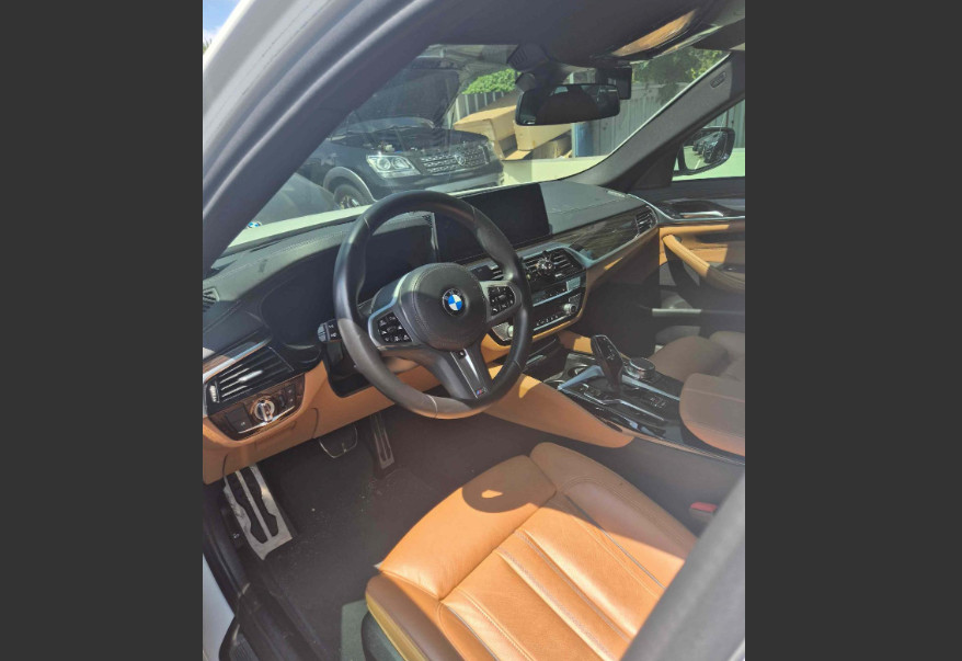 BMW 520i