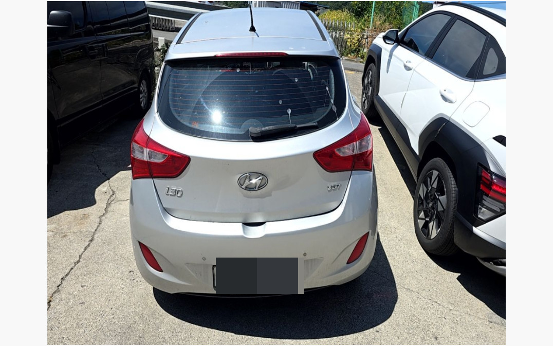 i30